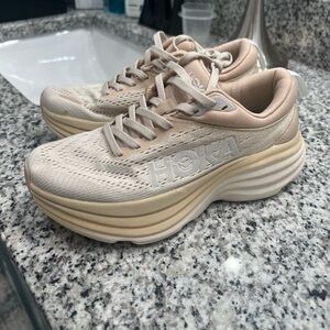Hoka Bondi 8